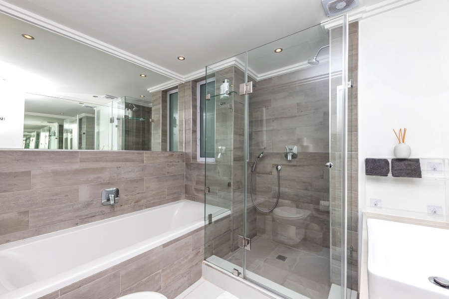 2 Bedroom Property for Sale in Sea Point Western Cape